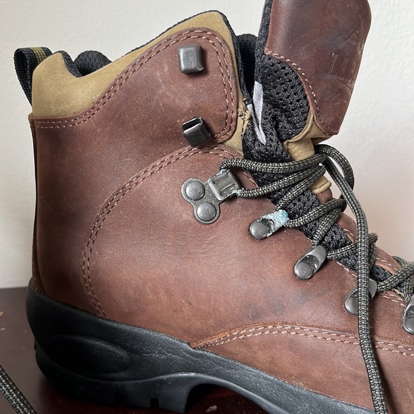 L.L Bean GORE-TEX Trail Hiking Boots - Picture 11 of 12